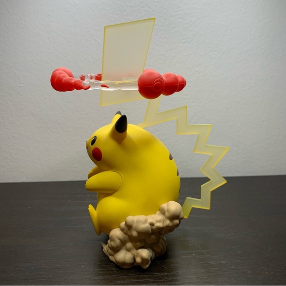 Pokémon SpecialEdition Pikachu Vmax Figure Celebration Gigantamax 25 Anniversary - Picture 8 of 12